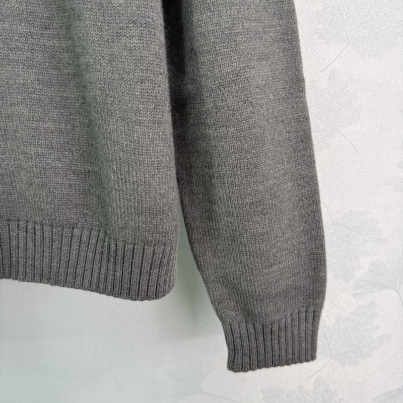 Gvc*1 sweaters